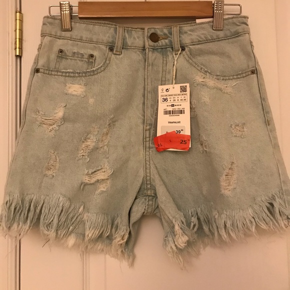 Zara Jean short shorts - Picture 1 of 3